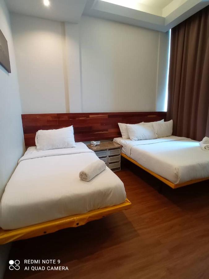 The Riverbank Hotel Kuantan Zewnętrze zdjęcie