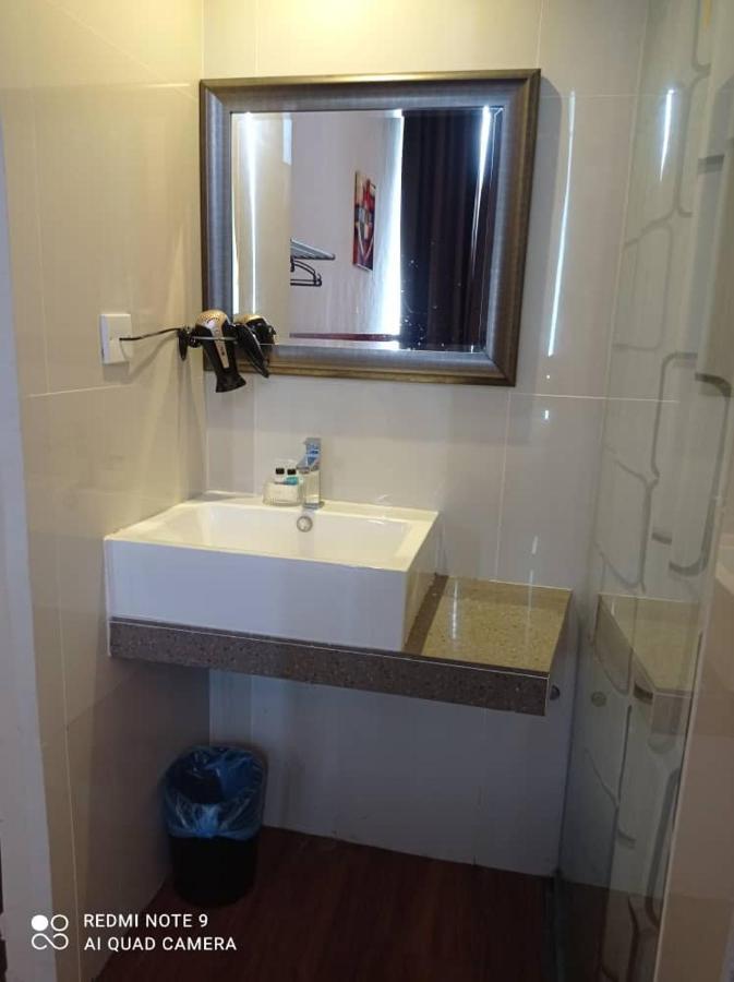 The Riverbank Hotel Kuantan Zewnętrze zdjęcie