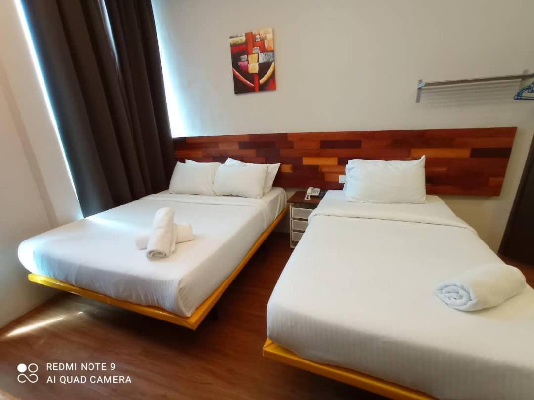The Riverbank Hotel Kuantan Zewnętrze zdjęcie