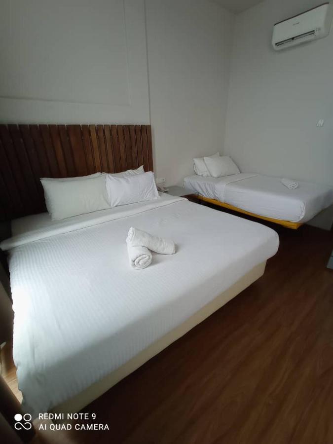 The Riverbank Hotel Kuantan Zewnętrze zdjęcie